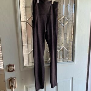 35. Size 2 LULULEMON Wunder Train High-Rise Leggings With Pockets